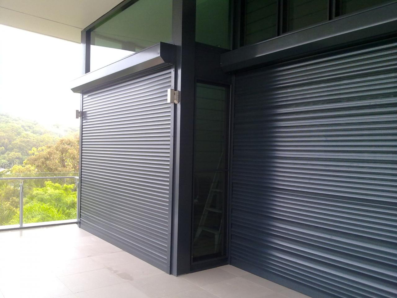 Estores